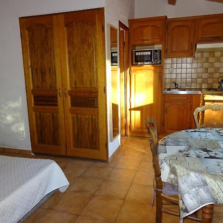 Location Villa et Studios Roquebrune-sur Argens Extérieur photo