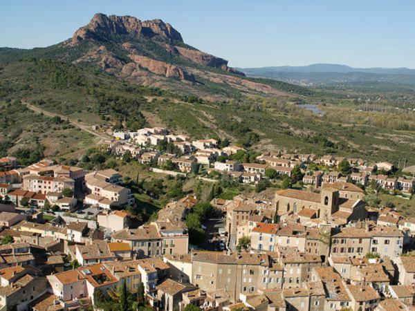 Location Villa et Studios Roquebrune-sur Argens Extérieur photo
