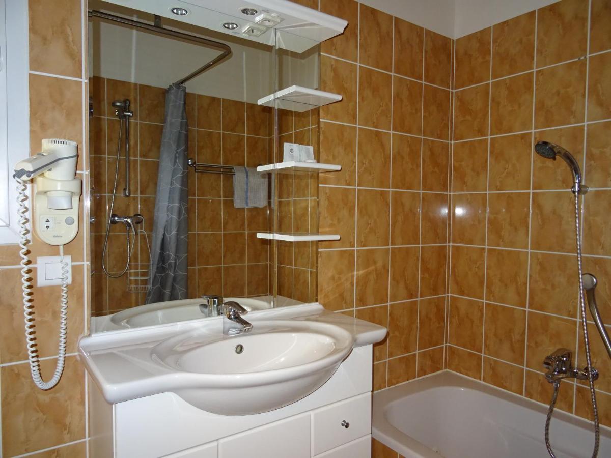 Location Villa et Studios Roquebrune-sur Argens Extérieur photo