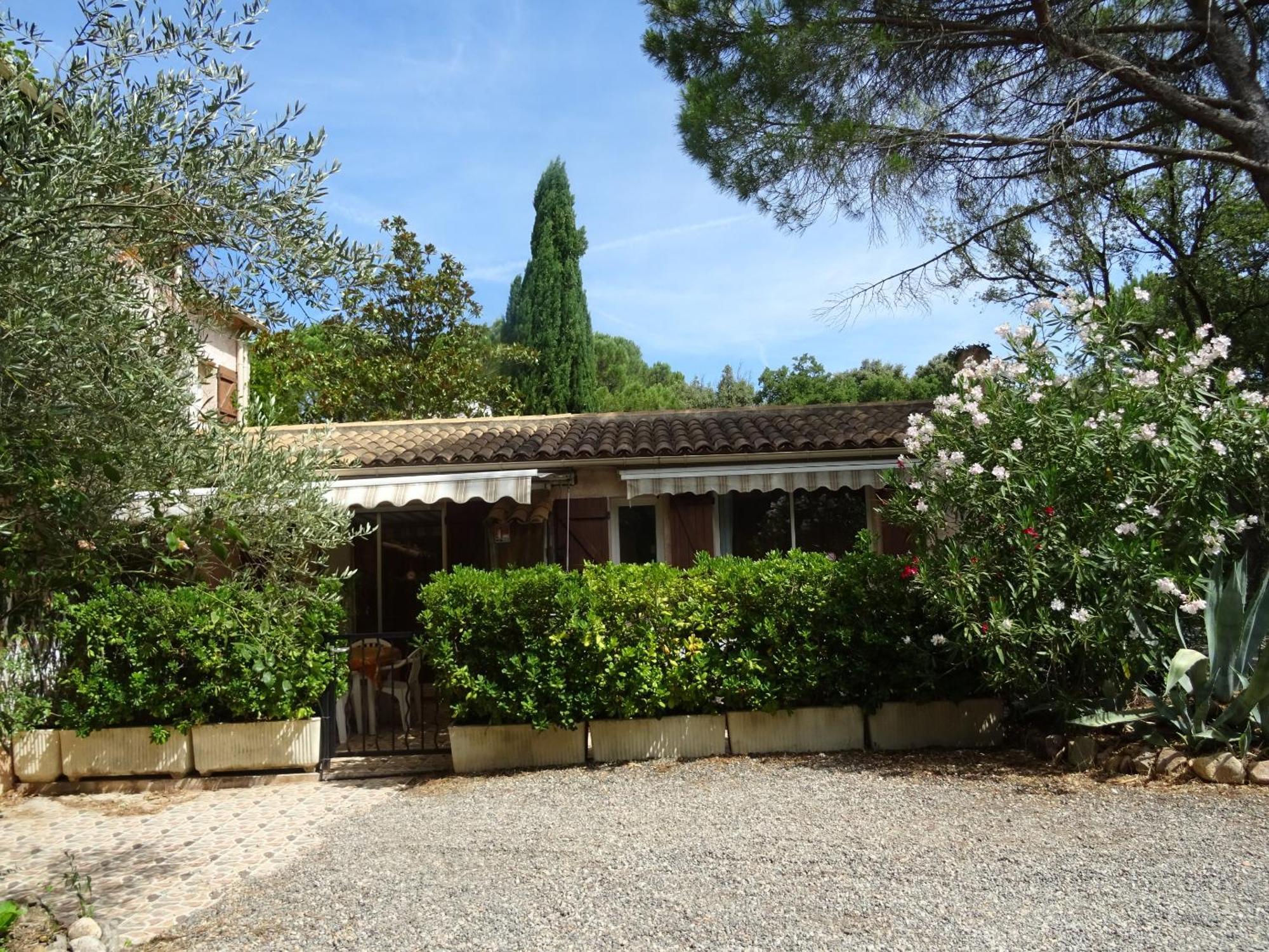 Location Villa et Studios Roquebrune-sur Argens Extérieur photo